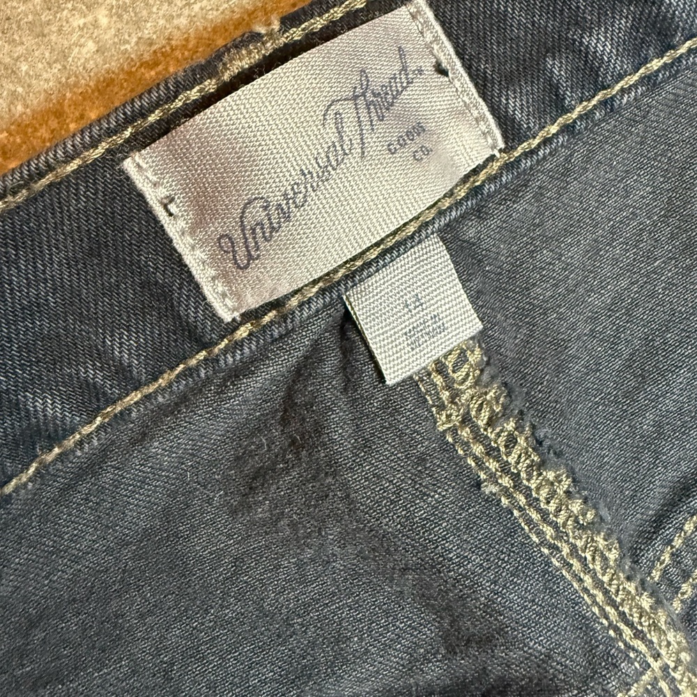 NWOT Women's High-Rise
Denim Midi Skirt -
Universal Thread™ Black
Wash 14 - Picture 6 of 10
